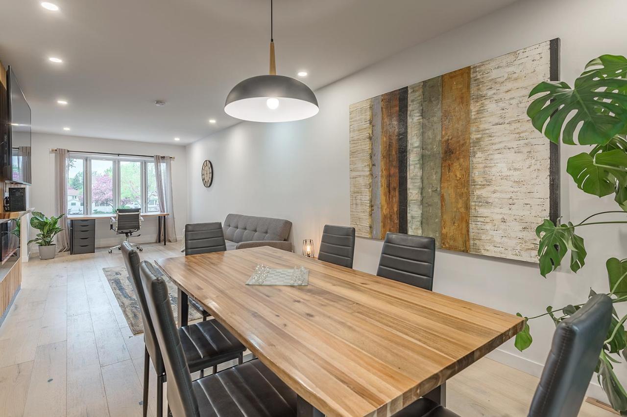 Free Parking Prime Location New Modern Condo บรอสซาร์ด ภายนอก รูปภาพ